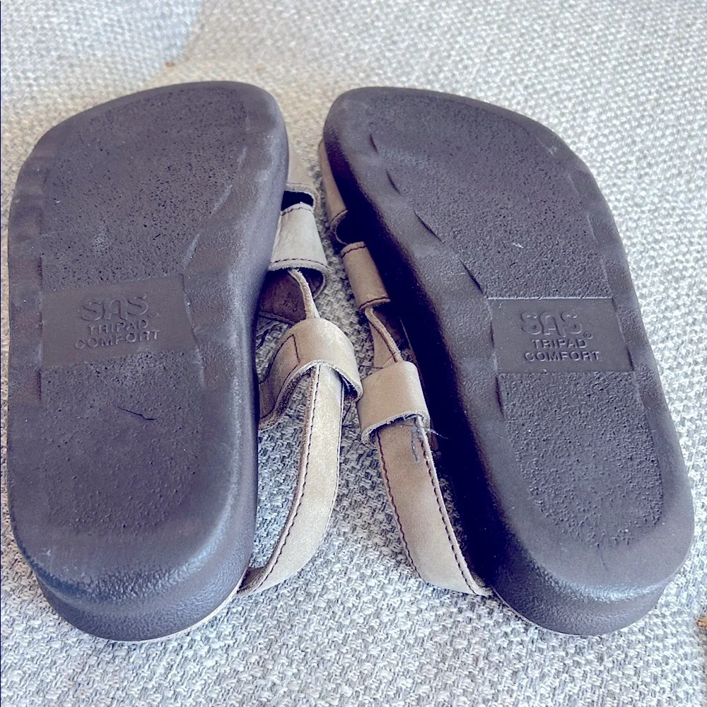 SAS Women's Huggy Suede Sandals in Taupe / Tan - Picture 5 of 7